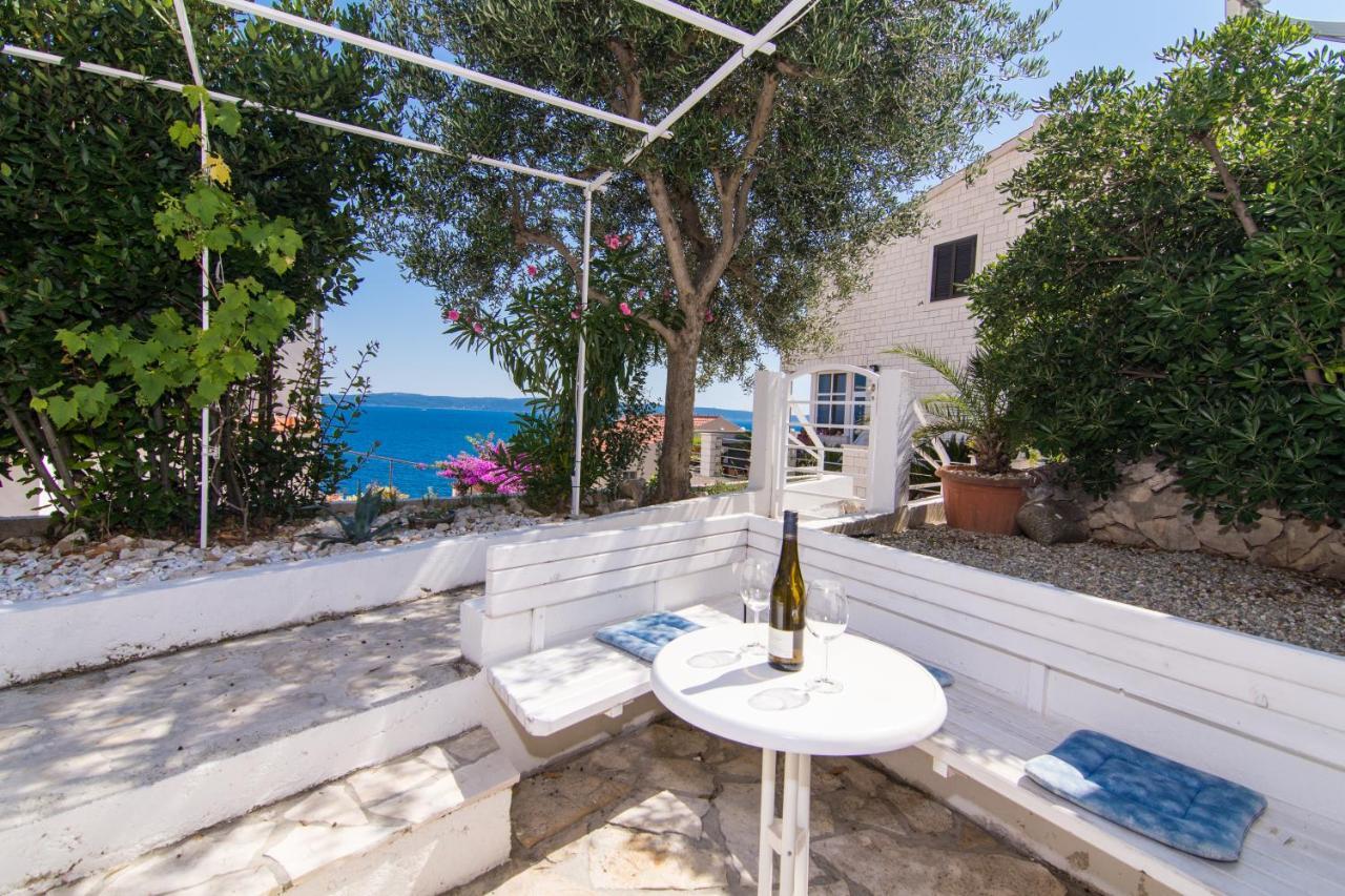 Apartments Lumini Трогир Экстерьер фото
